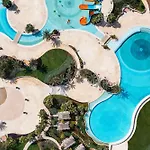 אתר נופש Of Dreams Mediterranean - Integrated Resort, Casino & Entertainment לימסול